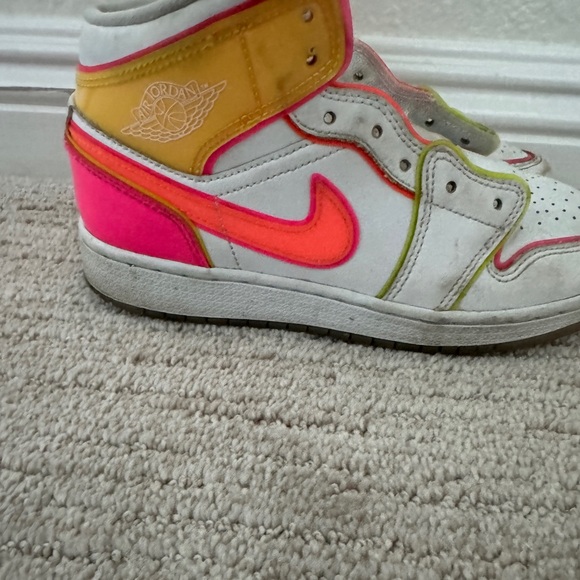 Nike Dunks - Picture 3 of 8